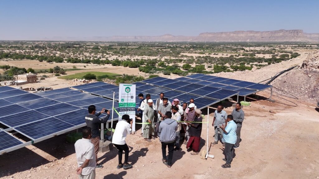 مدير عام مديرية القطن يدشّن مشروعي تأهيل بئري “هينن” و“سقيا البادية” بمنظومات طاقة شمسية ضمن برنامج “سقيا الماء” لمؤسسة البادية مدير عام مديرية القطن يدشّن مشروعي تأهيل بئري “هينن” و“سقيا البادية” بمنظومات طاقة شمسية ضمن برنامج “سقيا الماء” لمؤسسة البادية