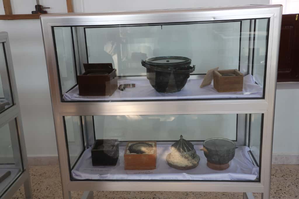 يعد المتحف الوحيد البحري على مستوى الجمهورية،،محافظ حضرموت يفتتح متحف التراث البحري والشعبي بمدينة الحامي يعد المتحف الوحيد البحري على مستوى الجمهورية،،محافظ حضرموت يفتتح متحف التراث البحري والشعبي بمدينة الحامي