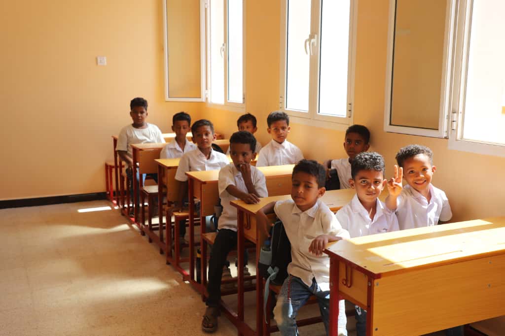 محافظ حضرموت يفتتح ويضع حجر الأساس لعدد من المشاريع الصحية والتربوية والمياه والطاقة بمدينة الحامي محافظ حضرموت يفتتح ويضع حجر الأساس لعدد من المشاريع الصحية والتربوية والمياه والطاقة بمدينة الحامي