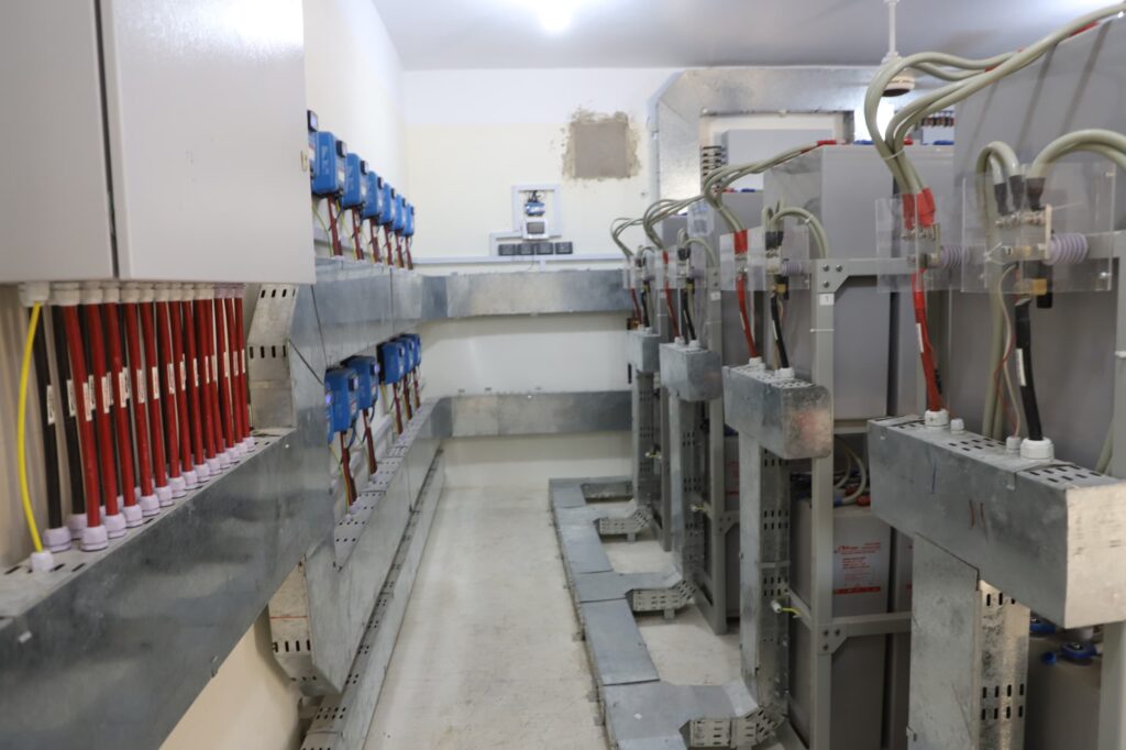 محافظ حضرموت يفتتح ويضع حجر الأساس لعدد من المشاريع الصحية والتربوية والمياه والطاقة بمدينة الحامي محافظ حضرموت يفتتح ويضع حجر الأساس لعدد من المشاريع الصحية والتربوية والمياه والطاقة بمدينة الحامي