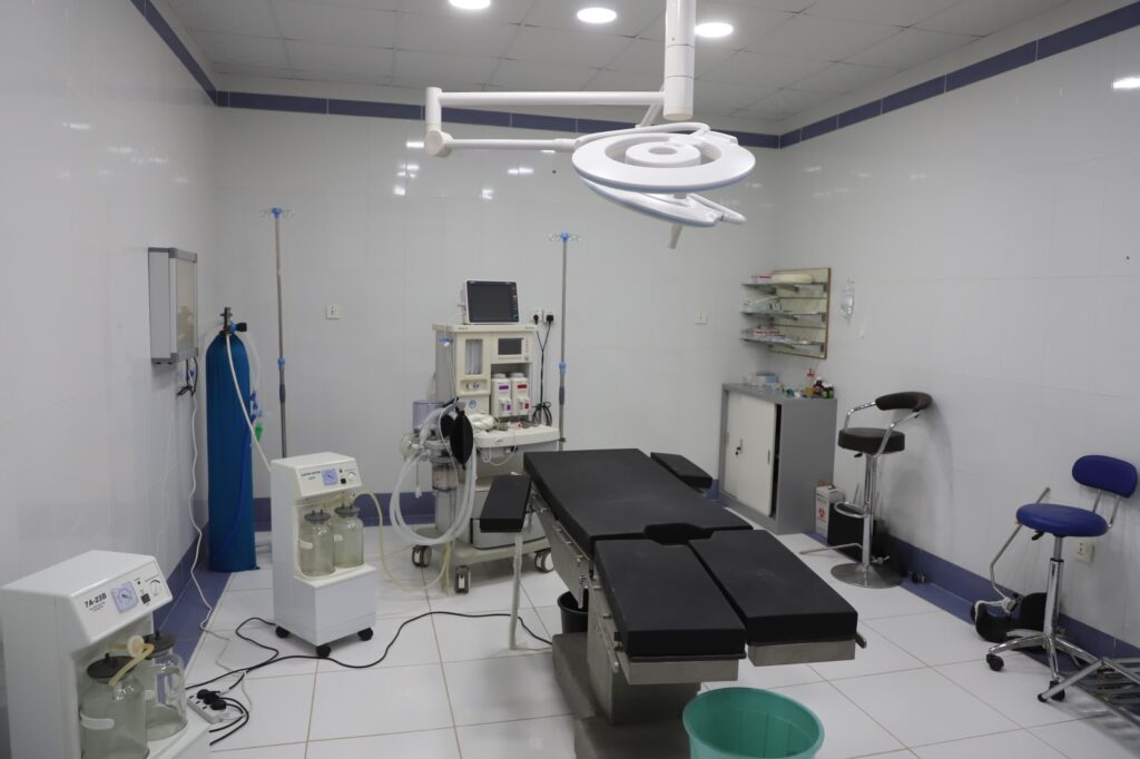 محافظ حضرموت يفتتح ويضع حجر الأساس لعدد من المشاريع الصحية والتربوية والمياه والطاقة بمدينة الحامي محافظ حضرموت يفتتح ويضع حجر الأساس لعدد من المشاريع الصحية والتربوية والمياه والطاقة بمدينة الحامي