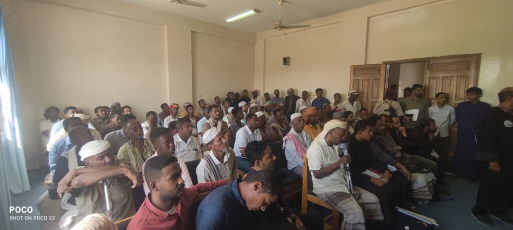 في قضية شغلت الرأي العام كثيراً في حضرموت…محكمة تريم تعقد جلستها العلنية الأولى لمحاكمة المتهم في قضية مقتل شهيد الثورة بتريم الشاب محمد يادين في قضية شغلت الرأي العام كثيراً في حضرموت…محكمة تريم تعقد جلستها العلنية الأولى لمحاكمة المتهم في قضية مقتل شهيد الثورة بتريم الشاب محمد يادين