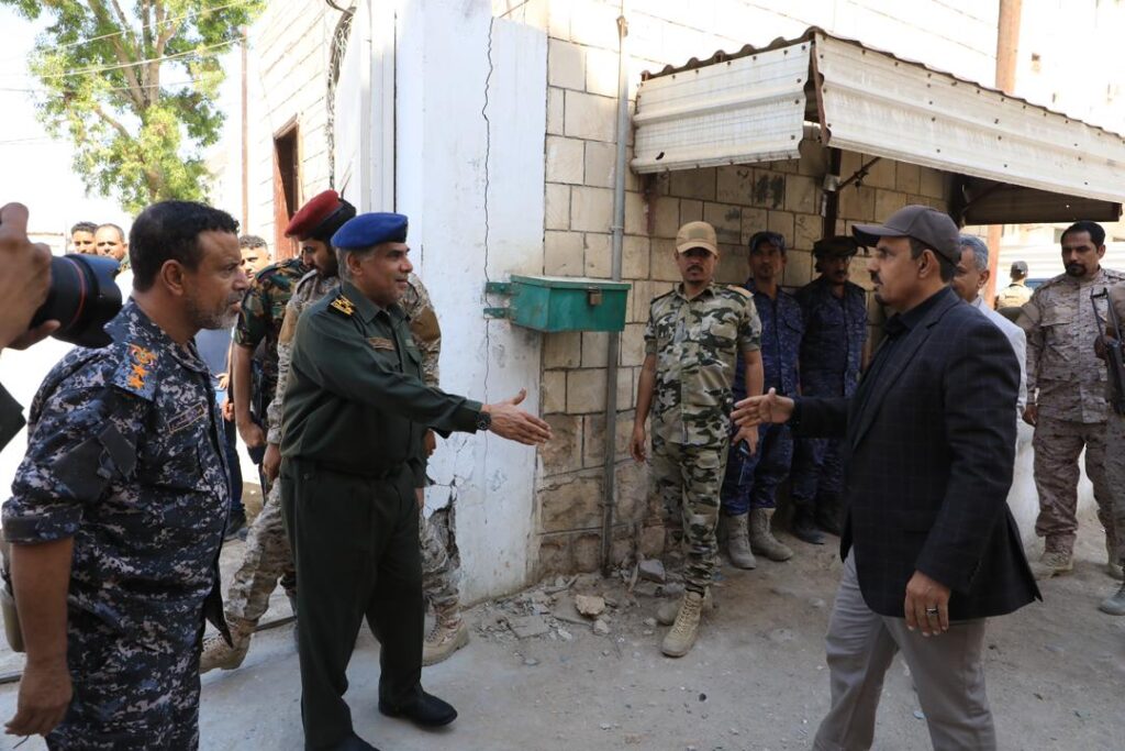 محافظ حضرموت يضع حجر الأساس لمركز الشرطة النسائي النموذجي بمدينة المكلا لتعزيز الأمن الاجتماعي محافظ حضرموت يضع حجر الأساس لمركز الشرطة النسائي النموذجي بمدينة المكلا لتعزيز الأمن الاجتماعي