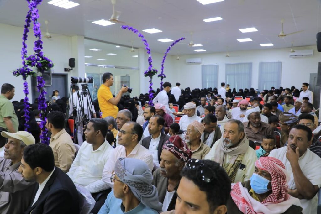 الوكيل العامري يشهد الحفل التكريمي وتدشين تسليم حقائب التوليد لخريجات برنامج (قابلة تقني) بوادي حضرموت الوكيل العامري يشهد الحفل التكريمي وتدشين تسليم حقائب التوليد لخريجات برنامج (قابلة تقني) بوادي حضرموت