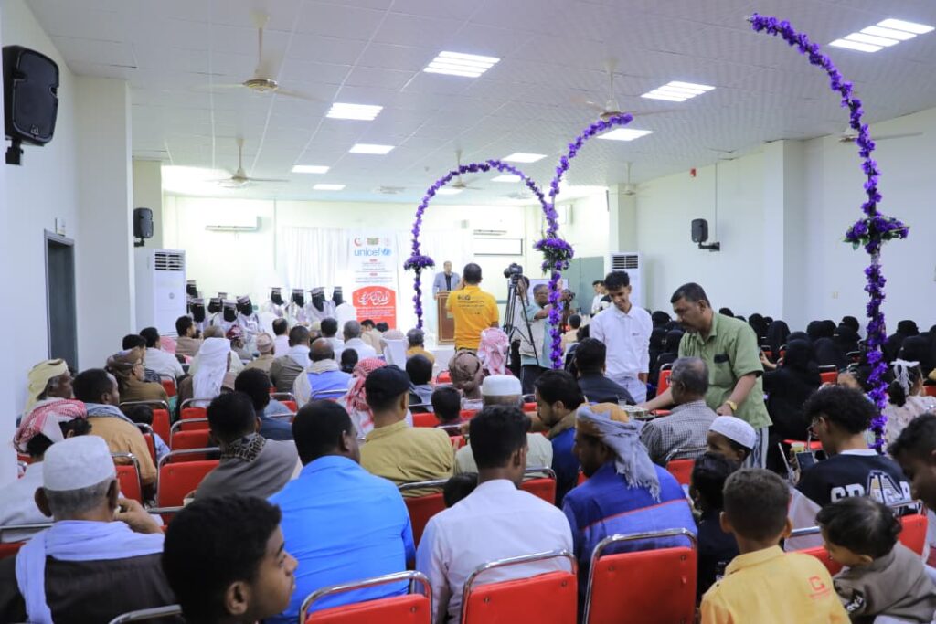 الوكيل العامري يشهد الحفل التكريمي وتدشين تسليم حقائب التوليد لخريجات برنامج (قابلة تقني) بوادي حضرموت الوكيل العامري يشهد الحفل التكريمي وتدشين تسليم حقائب التوليد لخريجات برنامج (قابلة تقني) بوادي حضرموت