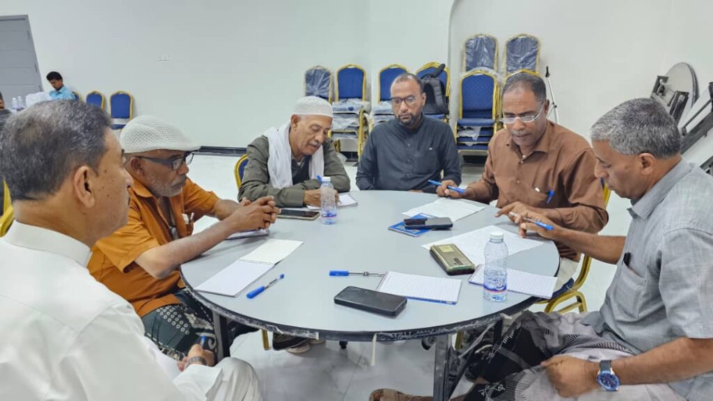 اللجنة الاعلامية بفرع اتحاد كرة القدم تعقد اجتماعا لتوزيع المهام بين الاعضاء… اللجنة الاعلامية بفرع اتحاد كرة القدم تعقد اجتماعا لتوزيع المهام بين الاعضاء…