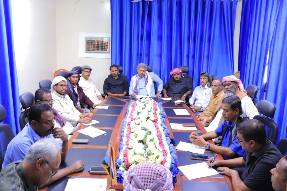 تنفيذية انتقالي وادي وصحراء حضرموت تناقش الأوضاع الخدمية والأمنية تنفيذية انتقالي وادي وصحراء حضرموت تناقش الأوضاع الخدمية والأمنية