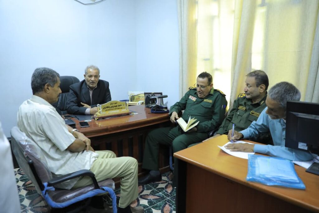 لجنة من وزارة الداخلية تتفقد مصلحة الأحوال المدنية بعدن لتعزيز الشفافية وتحسين الخدمات لجنة من وزارة الداخلية تتفقد مصلحة الأحوال المدنية بعدن لتعزيز الشفافية وتحسين الخدمات