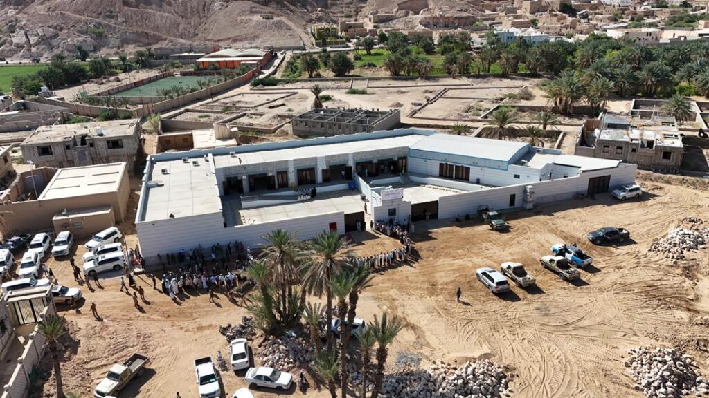 محافظ حضرموت يفتتح "مركز الصادرات الزراعية" بتريم لتعزيز الصادرات وتحسين سبل عيش أكثر من 27 ألف مزارع و1000 مُصدّر محلي محافظ حضرموت يفتتح "مركز الصادرات الزراعية" بتريم لتعزيز الصادرات وتحسين سبل عيش أكثر من 27 ألف مزارع و1000 مُصدّر محلي