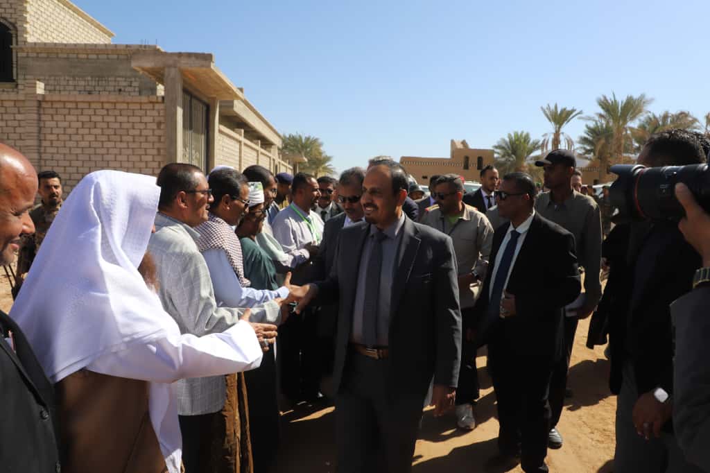 محافظ حضرموت يفتتح "مركز الصادرات الزراعية" بتريم لتعزيز الصادرات وتحسين سبل عيش أكثر من 27 ألف مزارع و1000 مُصدّر محلي محافظ حضرموت يفتتح "مركز الصادرات الزراعية" بتريم لتعزيز الصادرات وتحسين سبل عيش أكثر من 27 ألف مزارع و1000 مُصدّر محلي