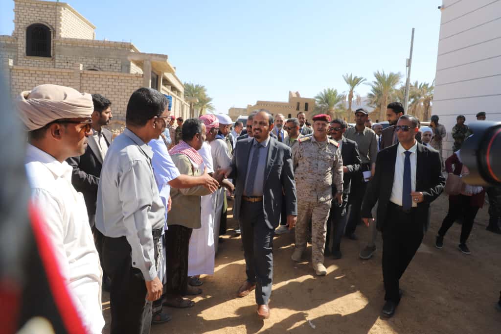 محافظ حضرموت يفتتح "مركز الصادرات الزراعية" بتريم لتعزيز الصادرات وتحسين سبل عيش أكثر من 27 ألف مزارع و1000 مُصدّر محلي محافظ حضرموت يفتتح "مركز الصادرات الزراعية" بتريم لتعزيز الصادرات وتحسين سبل عيش أكثر من 27 ألف مزارع و1000 مُصدّر محلي