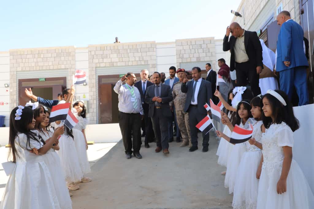 محافظ حضرموت يفتتح "مركز الصادرات الزراعية" بتريم لتعزيز الصادرات وتحسين سبل عيش أكثر من 27 ألف مزارع و1000 مُصدّر محلي محافظ حضرموت يفتتح "مركز الصادرات الزراعية" بتريم لتعزيز الصادرات وتحسين سبل عيش أكثر من 27 ألف مزارع و1000 مُصدّر محلي