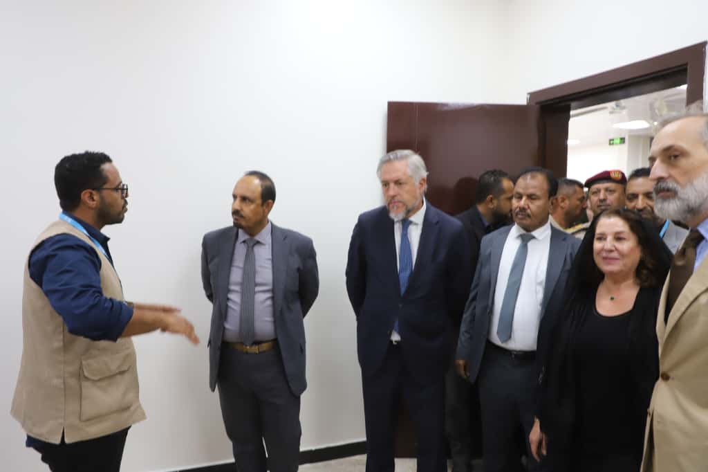 محافظ حضرموت يفتتح "مركز الصادرات الزراعية" بتريم لتعزيز الصادرات وتحسين سبل عيش أكثر من 27 ألف مزارع و1000 مُصدّر محلي محافظ حضرموت يفتتح "مركز الصادرات الزراعية" بتريم لتعزيز الصادرات وتحسين سبل عيش أكثر من 27 ألف مزارع و1000 مُصدّر محلي