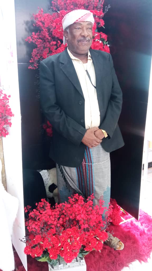 رئيس تحالف ( عماد ) يقوم بزياره ميدانيه الي معرض البازار الخيري الاول بمديريه القطن محافظه حضرموت رئيس تحالف ( عماد ) يقوم بزياره ميدانيه الي معرض البازار الخيري الاول بمديريه القطن محافظه حضرموت