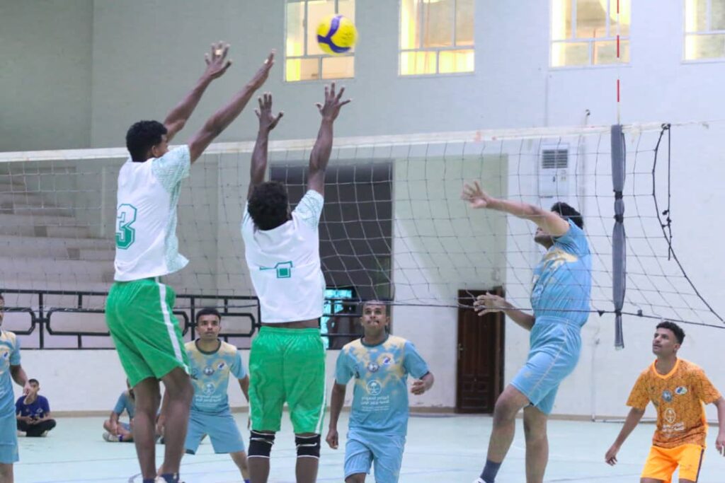 طائرة البرق بتريم تتجاوز تاربة ينعش آماله في المنافسة في البطولة التنشيطية لكرة الطائرة بوادي حضرموت طائرة البرق بتريم تتجاوز تاربة ينعش آماله في المنافسة في البطولة التنشيطية لكرة الطائرة بوادي حضرموت