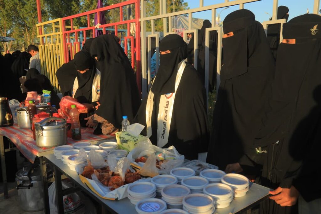 مأرب: مؤسسة وطن تقيم مهرجانًا نسائيًا لدعم حملة "دفء الشتاء" للمرابطين مأرب: مؤسسة وطن تقيم مهرجانًا نسائيًا لدعم حملة "دفء الشتاء" للمرابطين