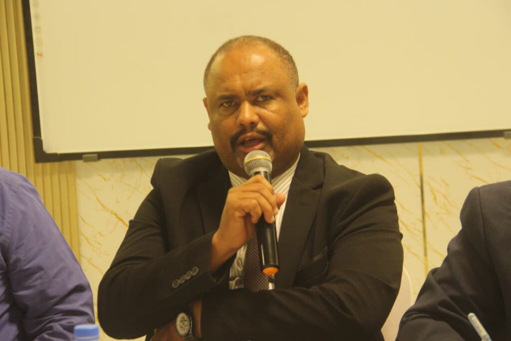 الوكيل باصريح يدشن فعاليات ورشة عمل جودة وسلامة الأغذية والمياه بالمكلا الوكيل باصريح يدشن فعاليات ورشة عمل جودة وسلامة الأغذية والمياه بالمكلا