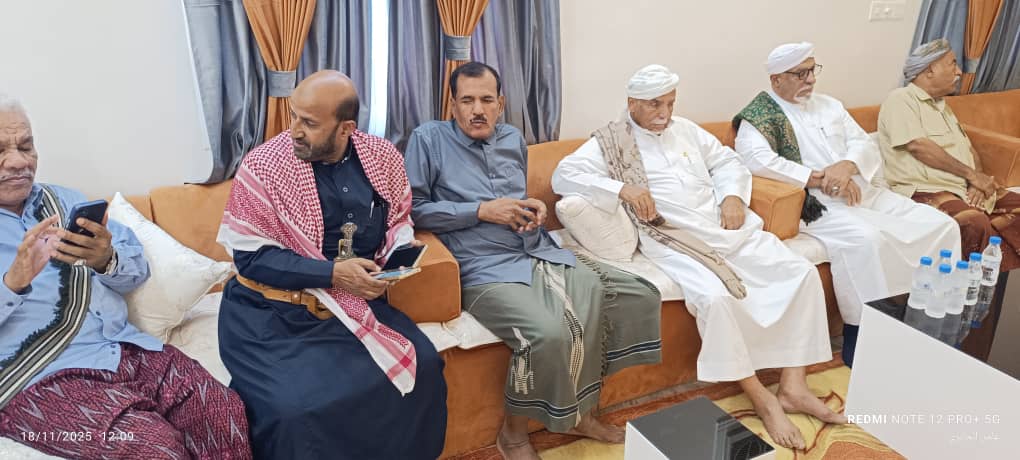 رجل الاعمال العطاس والدكتور بادعام وعدد من القيادات المشايخ و الشخصيات الاجتماعية في ضيافة رجل الأعمال الشيخ سالم عبدالرحمن باوزير بمدينة سيئون رجل الاعمال العطاس والدكتور بادعام وعدد من القيادات المشايخ و الشخصيات الاجتماعية في ضيافة رجل الأعمال الشيخ سالم عبدالرحمن باوزير بمدينة سيئون