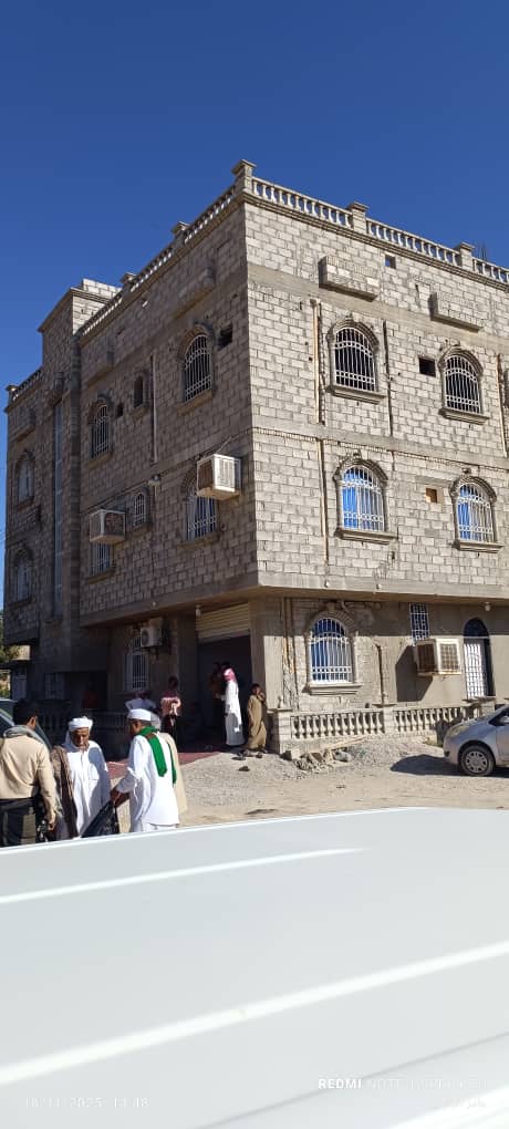 رجل الاعمال العطاس والدكتور بادعام وعدد من القيادات المشايخ و الشخصيات الاجتماعية في ضيافة رجل الأعمال الشيخ سالم عبدالرحمن باوزير بمدينة سيئون رجل الاعمال العطاس والدكتور بادعام وعدد من القيادات المشايخ و الشخصيات الاجتماعية في ضيافة رجل الأعمال الشيخ سالم عبدالرحمن باوزير بمدينة سيئون