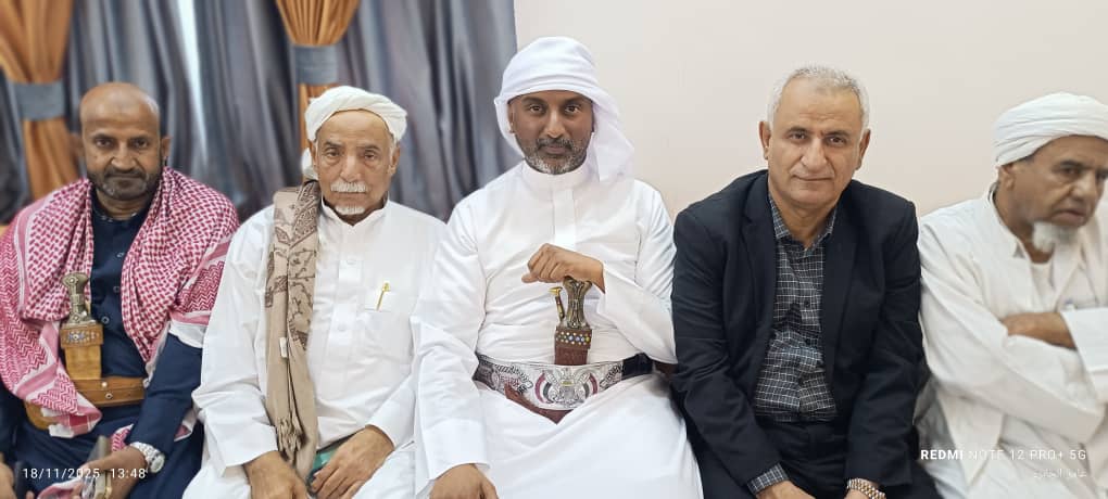 رجل الاعمال العطاس والدكتور بادعام وعدد من القيادات المشايخ و الشخصيات الاجتماعية في ضيافة رجل الأعمال الشيخ سالم عبدالرحمن باوزير بمدينة سيئون رجل الاعمال العطاس والدكتور بادعام وعدد من القيادات المشايخ و الشخصيات الاجتماعية في ضيافة رجل الأعمال الشيخ سالم عبدالرحمن باوزير بمدينة سيئون