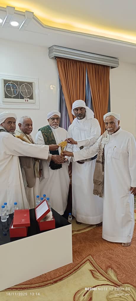 رجل الاعمال العطاس والدكتور بادعام وعدد من القيادات المشايخ و الشخصيات الاجتماعية في ضيافة رجل الأعمال الشيخ سالم عبدالرحمن باوزير بمدينة سيئون رجل الاعمال العطاس والدكتور بادعام وعدد من القيادات المشايخ و الشخصيات الاجتماعية في ضيافة رجل الأعمال الشيخ سالم عبدالرحمن باوزير بمدينة سيئون