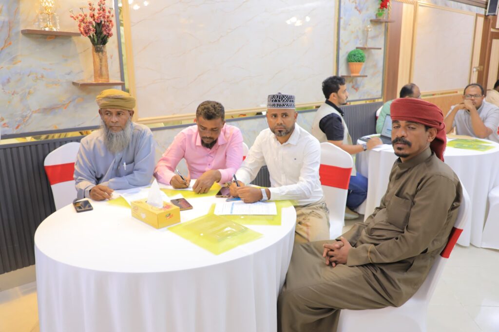 وكيل محافظة حضرموت يفتتح الورشة الافتتاحية لممثلي السلطة المحلية واللجان المجتمعية بمديريتي سيئون والقطن ضمن مشروع "من الغذاء إلى الصمود" (FutuRe3) وكيل محافظة حضرموت يفتتح الورشة الافتتاحية لممثلي السلطة المحلية واللجان المجتمعية بمديريتي سيئون والقطن ضمن مشروع "من الغذاء إلى الصمود" (FutuRe3)