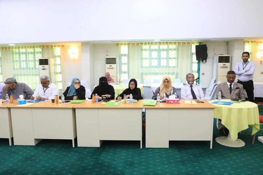 محافظ حضرموت يشهد أختتام الأجتماع الموسع الثاني للمجموعات التشاورية( عدن – حضرموت – تعز ) محافظ حضرموت يشهد أختتام الأجتماع الموسع الثاني للمجموعات التشاورية( عدن – حضرموت – تعز )