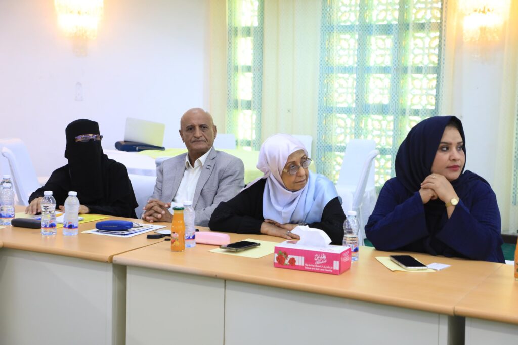 محافظ حضرموت يشهد أختتام الأجتماع الموسع الثاني للمجموعات التشاورية( عدن – حضرموت – تعز ) محافظ حضرموت يشهد أختتام الأجتماع الموسع الثاني للمجموعات التشاورية( عدن – حضرموت – تعز )