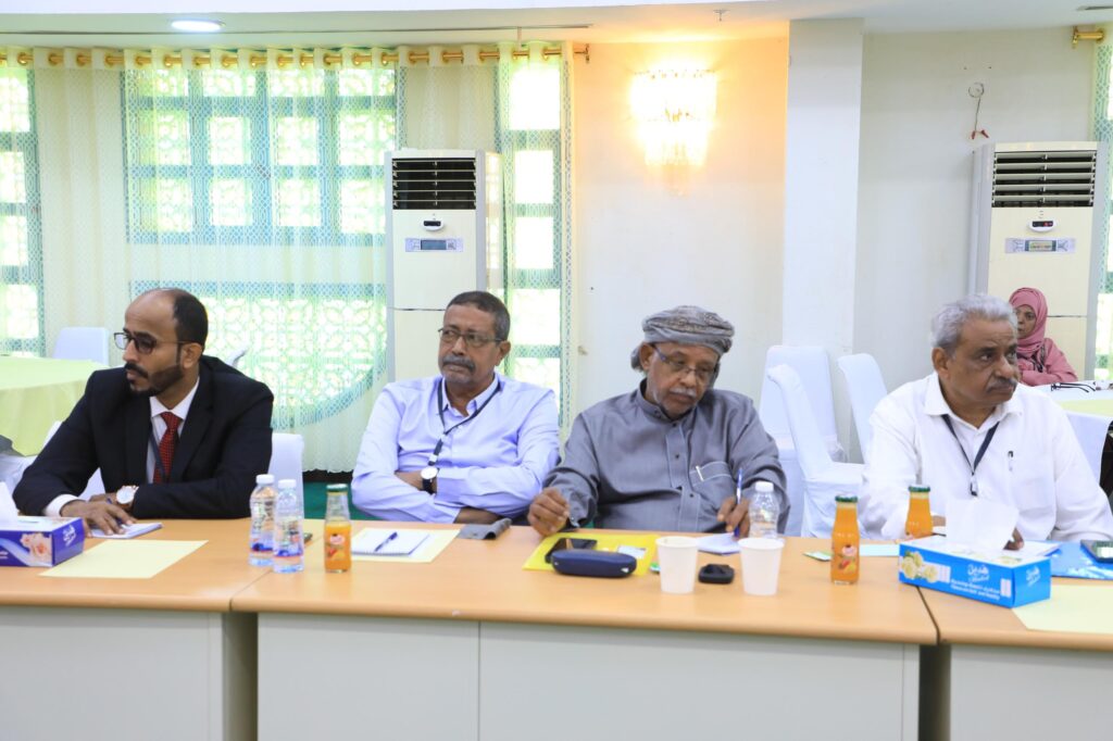 محافظ حضرموت يشهد أختتام الأجتماع الموسع الثاني للمجموعات التشاورية( عدن – حضرموت – تعز ) محافظ حضرموت يشهد أختتام الأجتماع الموسع الثاني للمجموعات التشاورية( عدن – حضرموت – تعز )