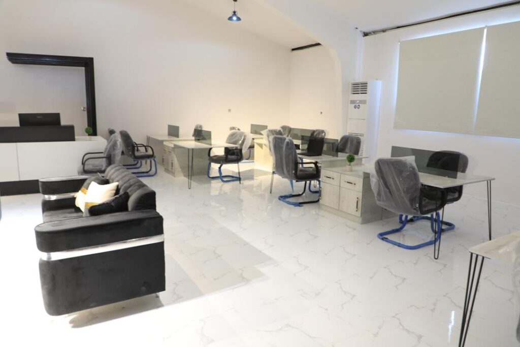 المحافظ بن ماضي يدشّن "الهاكثون الأول لريادة الأعمال" بجامعة حضرموت ويؤكد أهمية الحدث في تحويل الطلاب إلى "قادة مشاريع" المحافظ بن ماضي يدشّن "الهاكثون الأول لريادة الأعمال" بجامعة حضرموت ويؤكد أهمية الحدث في تحويل الطلاب إلى "قادة مشاريع"