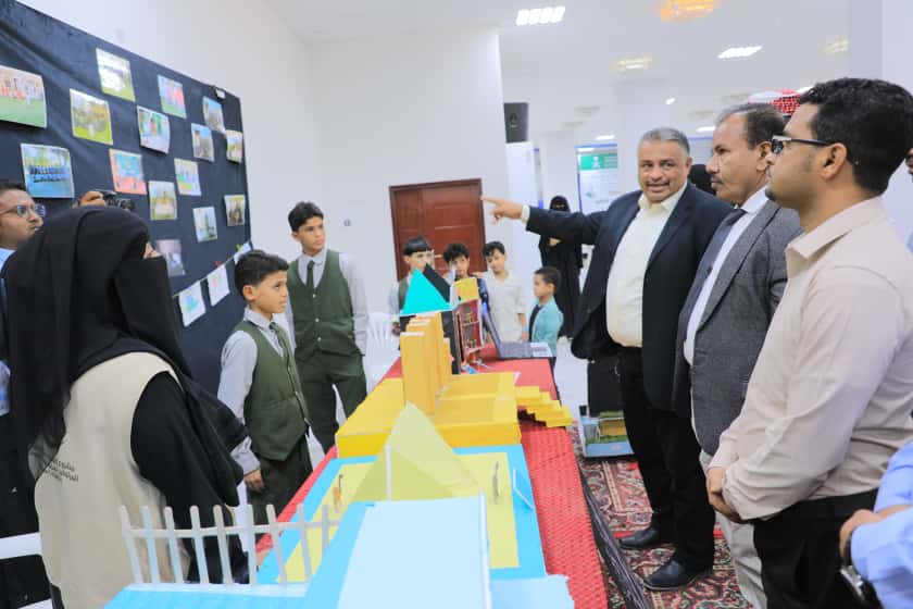 الوكيل العامري يدشن فعاليات باليوم العالمي للطفل بوادي حضرموت الوكيل العامري يدشن فعاليات باليوم العالمي للطفل بوادي حضرموت