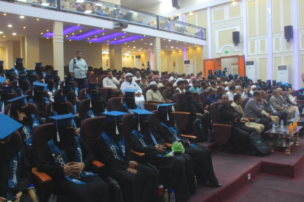 تخريج 67 طالبة من دبلوم قبالة تقنية نظام ثلاث سنوات من معهد الدكتور أمين ناشر للعلوم الصحية وفروعه وتدشين القسائم الصحية بالمكلا تخريج 67 طالبة من دبلوم قبالة تقنية نظام ثلاث سنوات من معهد الدكتور أمين ناشر للعلوم الصحية وفروعه وتدشين القسائم الصحية بالمكلا