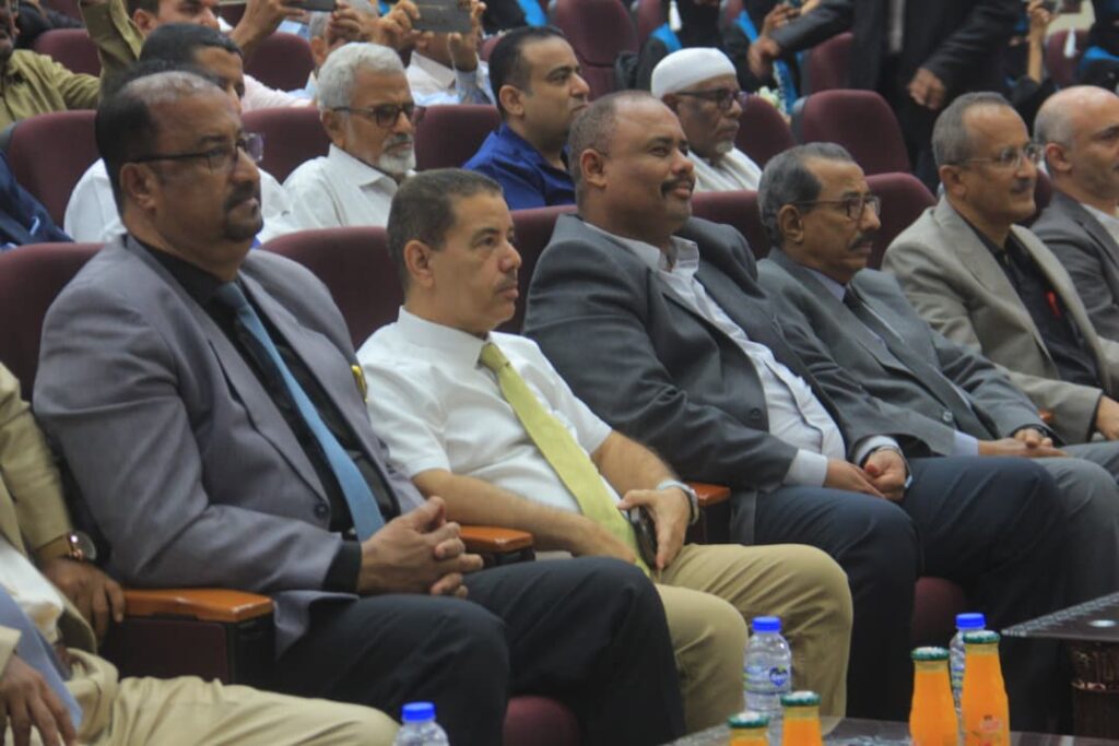 تخريج 67 طالبة من دبلوم قبالة تقنية نظام ثلاث سنوات من معهد الدكتور أمين ناشر للعلوم الصحية وفروعه وتدشين القسائم الصحية بالمكلا تخريج 67 طالبة من دبلوم قبالة تقنية نظام ثلاث سنوات من معهد الدكتور أمين ناشر للعلوم الصحية وفروعه وتدشين القسائم الصحية بالمكلا