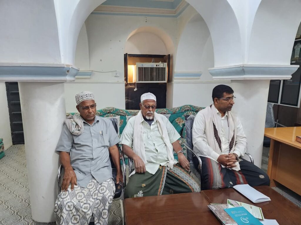 مدير عام تريم يلتقي لجنة المجلس التنسيقي لعِدَد الشبواني بالمديرية مدير عام تريم يلتقي لجنة المجلس التنسيقي لعِدَد الشبواني بالمديرية