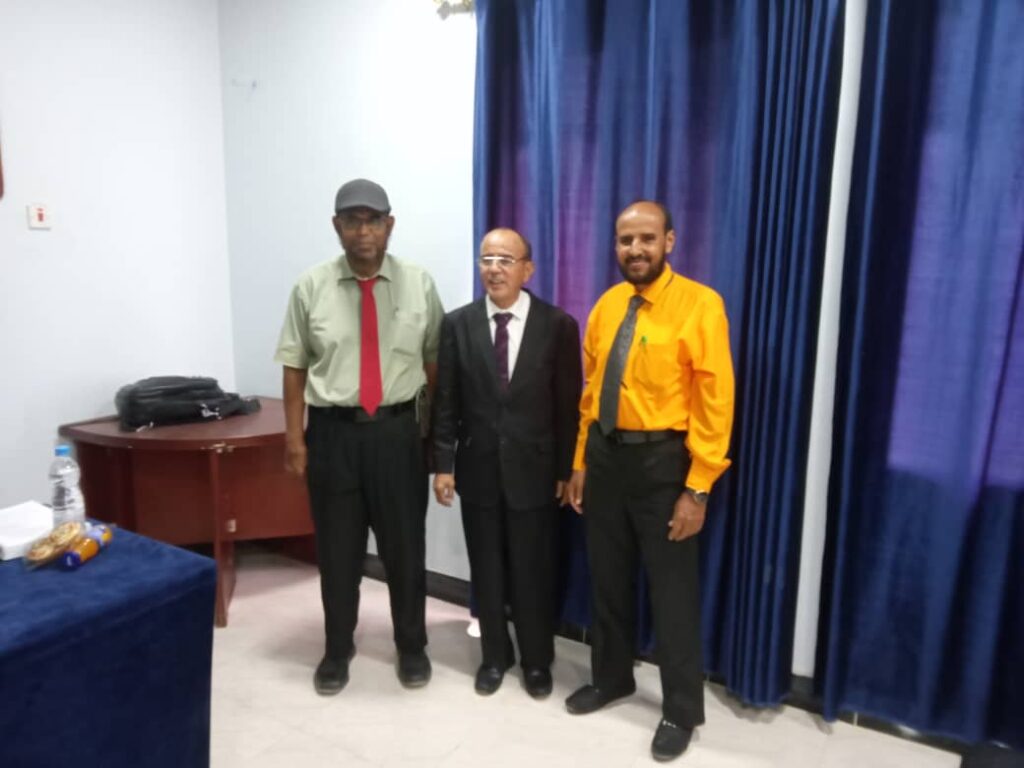 مناقشة رسالة دكتوراه بكلية التربية المكلا للطالبة أروى ابوبكرباضاوي حول تطوير الأداءالإداري لمديري مدارس التعليم الأساسي بساحل حضرموت وعلاقته بمتطلبات الميزة التنافسية المستدامة مناقشة رسالة دكتوراه بكلية التربية المكلا للطالبة أروى ابوبكرباضاوي حول تطوير الأداءالإداري لمديري مدارس التعليم الأساسي بساحل حضرموت وعلاقته بمتطلبات الميزة التنافسية المستدامة