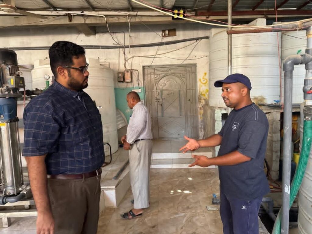 بعد تسلّم نتائج الفحوصات الطبية..نتائج صادمة (70%) من مياه المعامل في المكلا غير صالحةٍ للشرب بعد تسلّم نتائج الفحوصات الطبية..نتائج صادمة (70%) من مياه المعامل في المكلا غير صالحةٍ للشرب