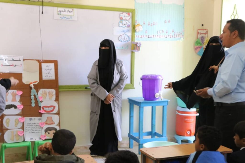 فريق التوجيه الفني بمكتب التربية والتعليم بالوادي والصحراء ومكتب المديرية في رحاب روضة الطفل بتاربة فريق التوجيه الفني بمكتب التربية والتعليم بالوادي والصحراء ومكتب المديرية في رحاب روضة الطفل بتاربة