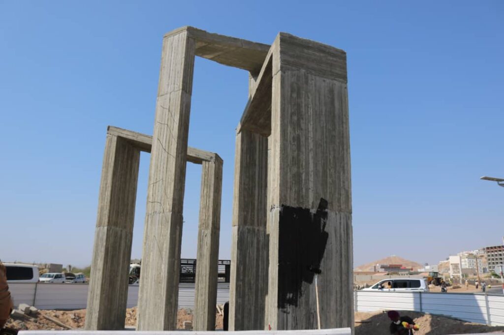 الوكيل الفني ومدير عام مديرية المكلا يتفقدان عدد من المشاريع التنموية والخدمية الوكيل الفني ومدير عام مديرية المكلا يتفقدان عدد من المشاريع التنموية والخدمية