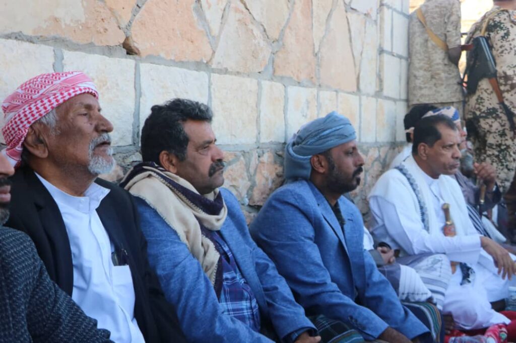 لقاء تاريخي في منطقة العليب بهضبة حضرموت يتدارس المستجدات الأمنية لقاء تاريخي في منطقة العليب بهضبة حضرموت يتدارس المستجدات الأمنية