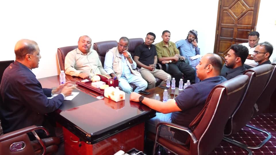 مدير عام الإعلام بوادي حضرموت يلتقي مراسلي القنوات التلفزيونية ويبحث تطوير المنظومة الإعلامية مدير عام الإعلام بوادي حضرموت يلتقي مراسلي القنوات التلفزيونية ويبحث تطوير المنظومة الإعلامية