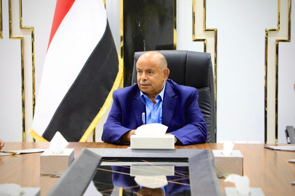 محافظ حضرموت يترأس اجتماعًا للجنة الأمنية بالمحافظة محافظ حضرموت يترأس اجتماعًا للجنة الأمنية بالمحافظة