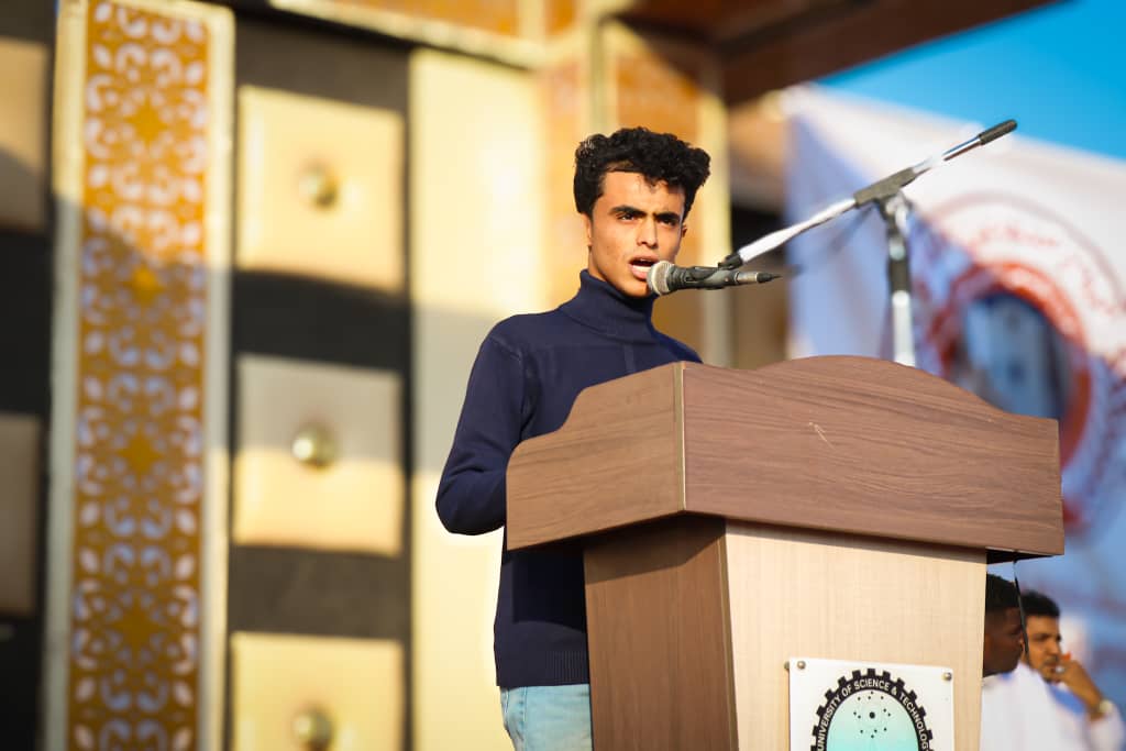 وكيل محافظة حضرموت الجيلاني يشارك في فعالية العرس الجماعي لـ100 عريس وعروس بروكب بمدينة المكلا وكيل محافظة حضرموت الجيلاني يشارك في فعالية العرس الجماعي لـ100 عريس وعروس بروكب بمدينة المكلا