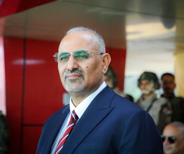 الزهري يهنئ الرئيس الزُبيدي والشعب الجنوبي بالنصر التاريخي في وادي حضرموت - الزهري يهنئ الرئيس الزُبيدي والشعب الجنوبي بالنصر التاريخي في وادي حضرموت -