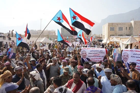 أبناء سقطرى يواصلون الاعتصام للمطالبة بإعلان دولة الجنوب - أبناء سقطرى يواصلون الاعتصام للمطالبة بإعلان دولة الجنوب -