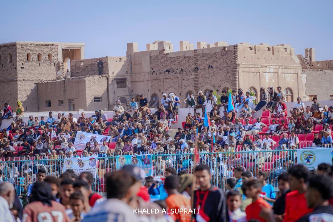 في ذكرى الاستقلال… لحج تكتب ملحمة جنوبية جديدة بمشهد جماهيري غير مسبوق .. في ذكرى الاستقلال… لحج تكتب ملحمة جنوبية جديدة بمشهد جماهيري غير مسبوق ..