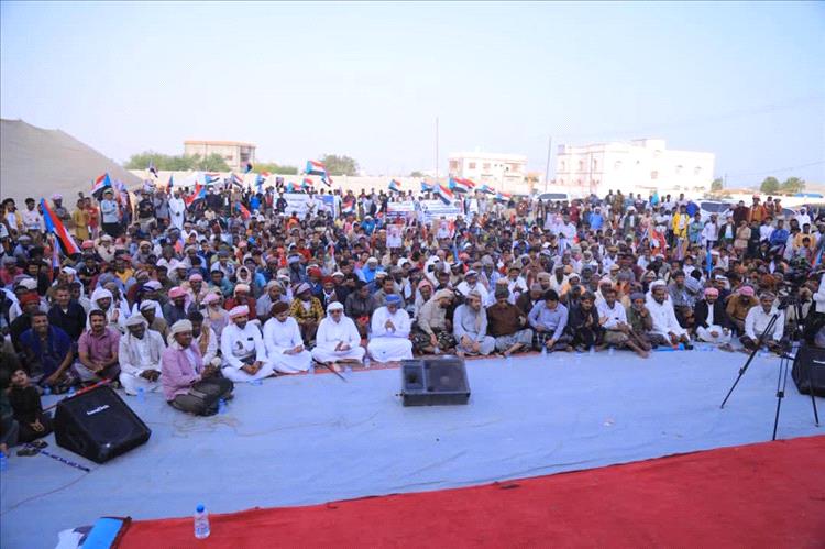 اخبار وتقارير - صور - مهرجان جماهيري في المهرة يطالب بإعلان دولة الجنوب وتشكيل قوات النخبة اخبار وتقارير - صور - مهرجان جماهيري في المهرة يطالب بإعلان دولة الجنوب وتشكيل قوات النخبة