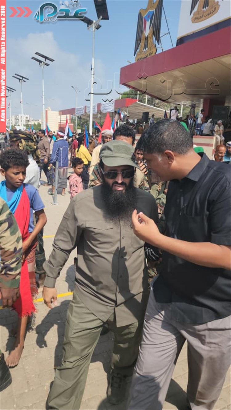 اخبار وتقارير - بالصور.. توافد قبائل الصبيحة إلى ساحة العروض للمطالبة بإعلان دولة الجنوب العربي