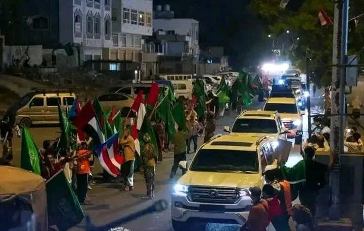 اخبار وتقارير - استقبال جنوبي لافت للوفد السعودي–الإماراتي ومطالبات بتأييد حق الجنوب في استعادة دولته اخبار وتقارير - استقبال جنوبي لافت للوفد السعودي–الإماراتي ومطالبات بتأييد حق الجنوب في استعادة دولته