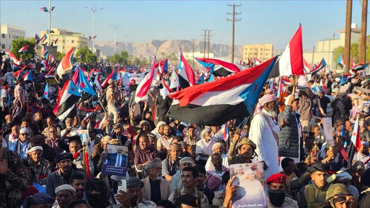 اخبار وتقارير - صور - فعالية مليونية في سيئون حضرموت دعماً للقوات الجنوبية والمطالبة بإعلان دولة الجنوب اخبار وتقارير - صور - فعالية مليونية في سيئون حضرموت دعماً للقوات الجنوبية والمطالبة بإعلان دولة الجنوب