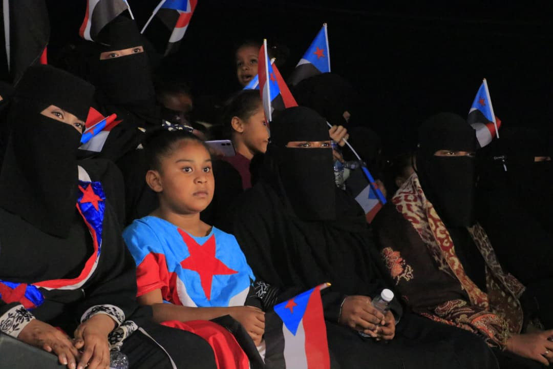 برعاية الرئيس الزُبيدي.. انتقالي وادي حضرموت يقيم مهرجانًا جماهيريًا احتفاءً بنجاح "عملية المستقبل الواعد" لتحرير الوادي والصحراء برعاية الرئيس الزُبيدي.. انتقالي وادي حضرموت يقيم مهرجانًا جماهيريًا احتفاءً بنجاح "عملية المستقبل الواعد" لتحرير الوادي والصحراء